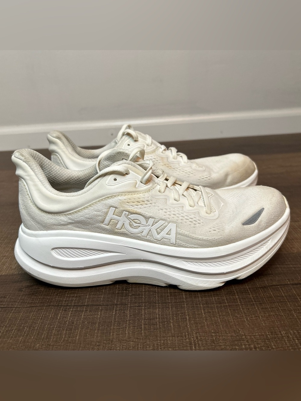 Hoka Bondi 9 Womens Size 9B White Max Cushion Running Shoes Comfort